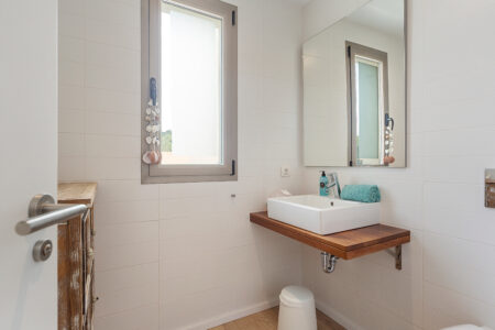 Bathrooms In Son Serra De Marina 3 Bedroom Townhouse