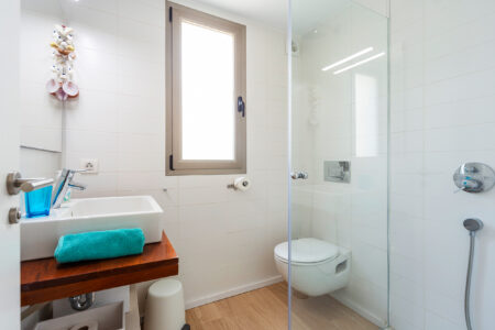 Bathrooms In Son Serra De Marina 3 Bedroom Townhouse