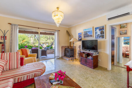 Living Room In Detached House Near The Beach In Son Serra De Marina