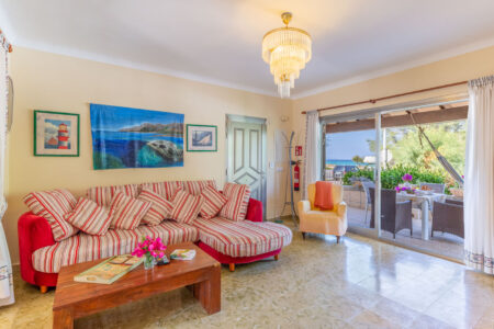 Living Room In Detached House Near The Beach In Son Serra De Marina