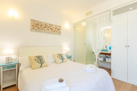 Master Bedroom In 3 Bedroom Townhouse In Son Serra De Marina With Ensuite