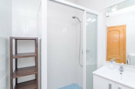 Bathroom In Three Bedroom Apartment In Palma Centre Next To Ramblas