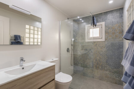 Bathrooms 2 Bedroom Apartment In Santa Catalina
