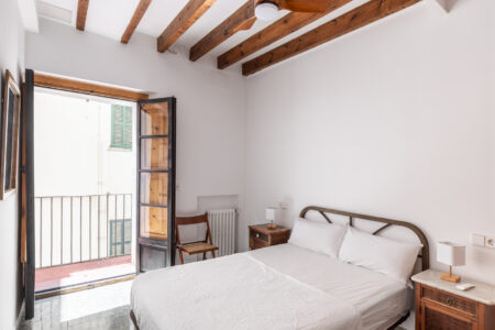 Bedrooms In Renovated Three Bedroom Apartment Near Ramblas