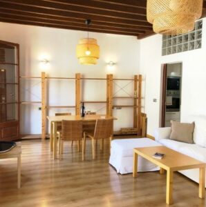 Dining Area At Spacious One Bedroom Apartment Near Plaza Mayor