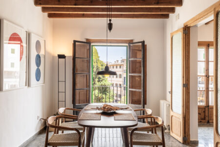 Dining Area In Renovated Three Bedroom Apartment Near Ramblas