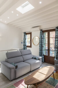 Living Room 2 Bedroom Apartment In Santa Catalina