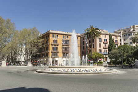 Neighbourhood In Two Bedroom Apartment With Patio In Palma Old Town 1