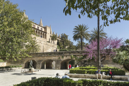 Neighbourhood In Two Bedroom Apartment With Patio In Palma Old Town