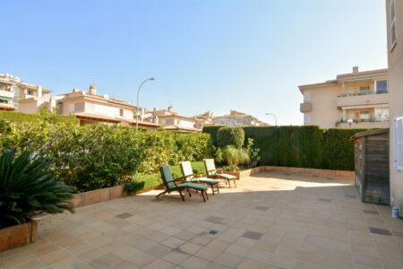 Sun Loungers In Three Bedroom Apartment With A Terrace In Palmanova