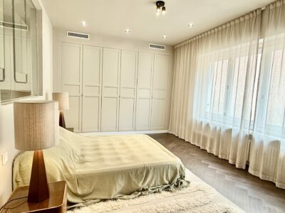 Bedroom In Elegant Two Bedroom Apartment In El Born 1