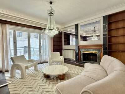 Livingroom In Elegant Two Bedroom Apartment In El Born 4