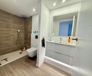 Bathrooms In Exclusive Two Bedroom Apartment With Pool And Parking In Son Armadams