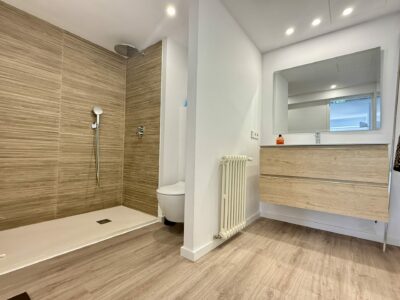 Bathrooms In Exclusive Two Bedroom Apartment With Pool And Parking In Son Armadams